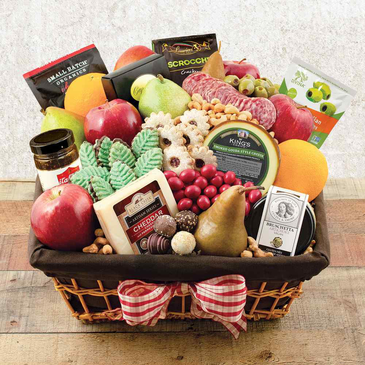 Capalbos Fifth Avenue Fruit Gift Basket